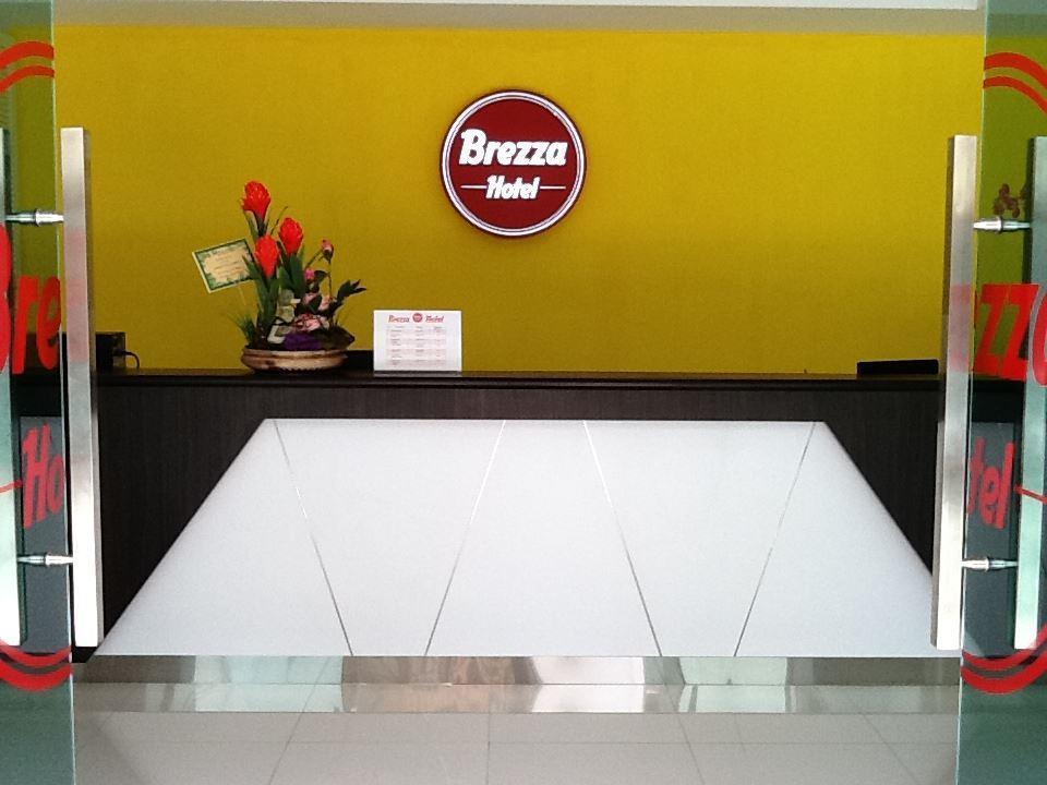 Brezza Hotel Лумут Екстериор снимка