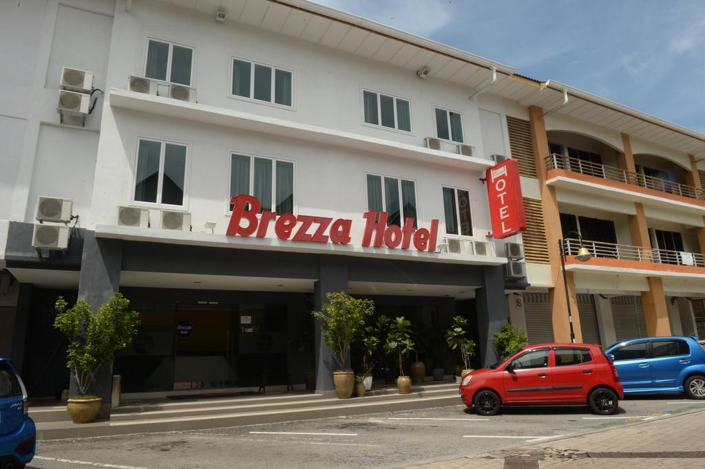 Brezza Hotel Лумут Екстериор снимка